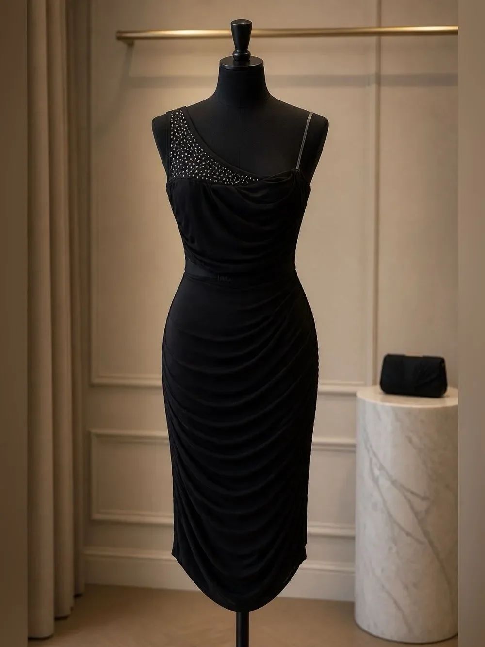 BLACKâONEâSHOULDERâwâRHINESTONESâSizeâ5âNWT